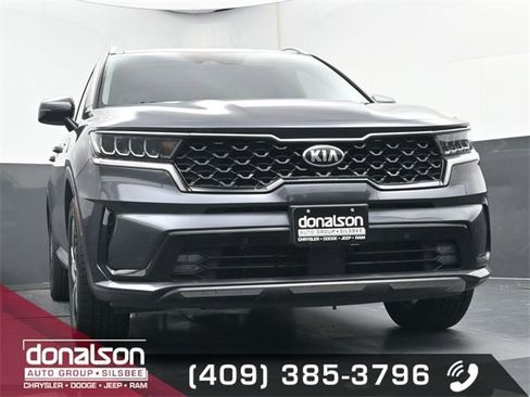 Used 2022 Kia Sorento EX w/ Panoramic Sunroof Package image 14