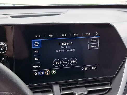 Used 2024 Chevrolet Trax LS w/ LS Convenience Package FWD image 3