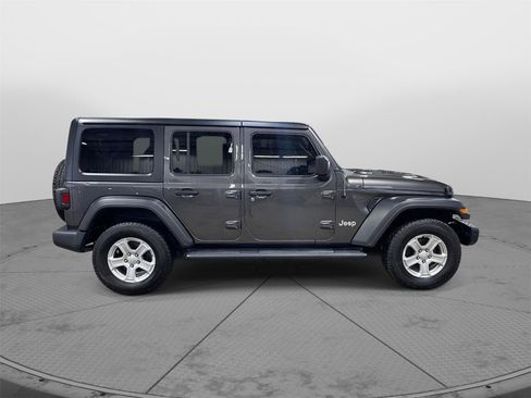 Used 2021 Jeep Wrangler Unlimited Sport image 10