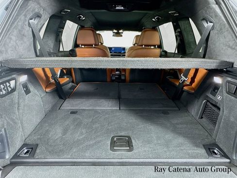 Used 2024 BMW X7 M60i w/ Executive Package image 28