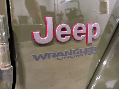 Used 2021 Jeep Wrangler Unlimited Rubicon w/ Uconnect 4C Nav & Sound Group AWD/4WD image 45