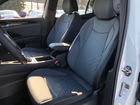 New 2026 Volkswagen Tiguan SE R-Line AWD/4WD image 32