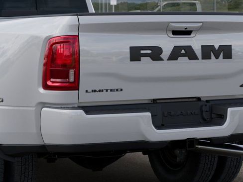 New 2025 RAM 3500 Limited AWD/4WD image 13