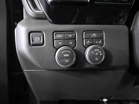 Used 2026 Chevrolet Silverado 1500 LT Trail Boss w/ Convenience Package II image 23