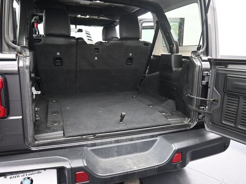 Used 2021 Jeep Wrangler Unlimited Rubicon w/ Steel Bumper Group AWD/4WD image 16