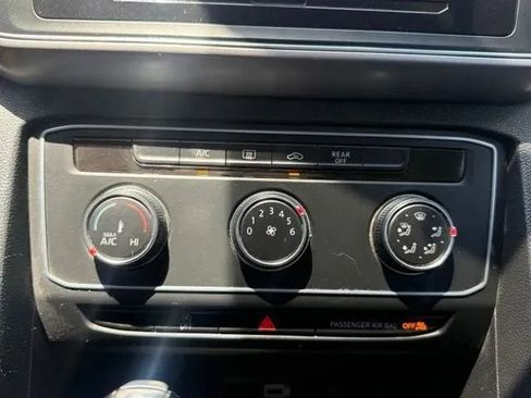 Used 2018 Volkswagen Atlas S FWD image 27
