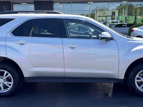 Used 2017 Chevrolet Equinox LT w/ Convenience Package FWD image 10