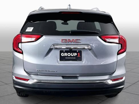 Used 2023 GMC Terrain SLT w/ Tech Package image 5