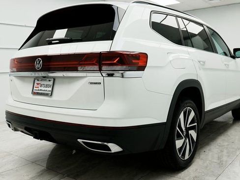 Used 2024 Volkswagen Atlas SE image 3