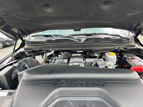 Used 2022 RAM 2500 Laramie AWD/4WD image 38