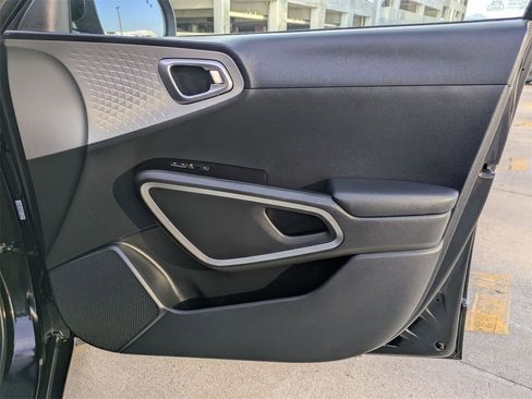 Used 2024 Kia Soul LX w/ Option Group 015 image 34