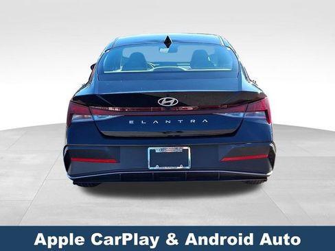 Used 2024 Hyundai Elantra SEL image 6