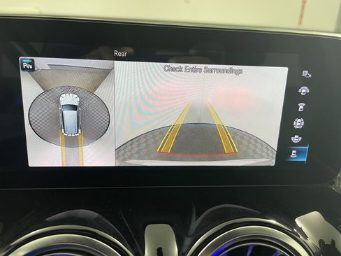 Certified 2022 Mercedes-Benz GLB 250 GLB 250 4MATIC SUV image 22