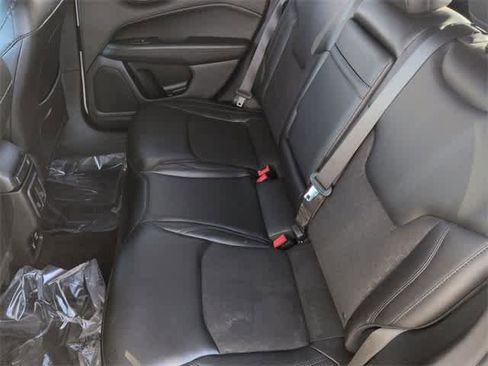 Used 2018 Jeep Compass Latitude w/ Popular Equipment Group image 19