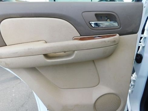 Used 2014 Chevrolet Tahoe 2WD 4dr Commercial image 14