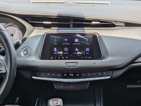 Used 2019 Cadillac XT4 Sport FWD image 19