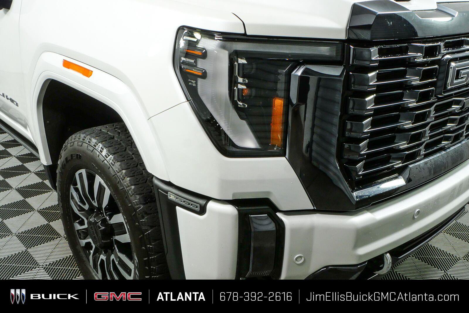 Used 2024 GMC Sierra 2500 Denali Ultimate w/ Max Trailering Package AWD/4WD image 35