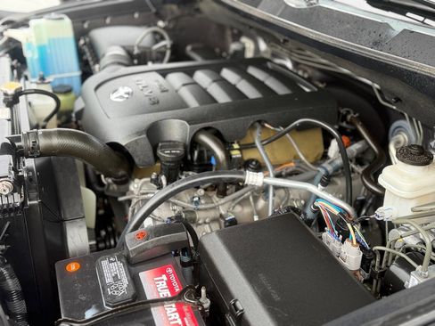 Used 2015 Toyota Tundra SR AWD/4WD image 82