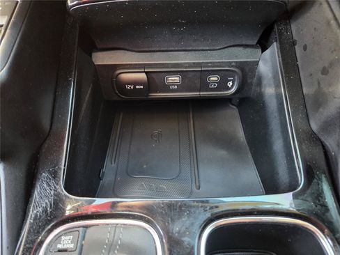 Used 2024 Kia Telluride S w/ S Sunroof Package FWD image 19