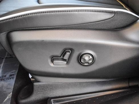 New 2026 Chrysler Pacifica Limited w/ S Appearance Package image 16