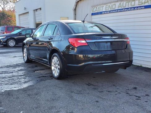 Used 2013 Chrysler 200 Touring image 3