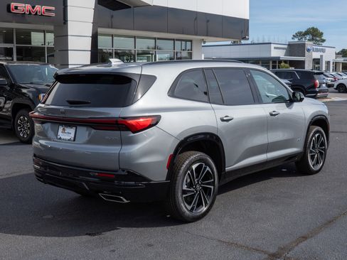 New 2026 Buick Enclave Sport Touring w/ Power Package FWD image 3