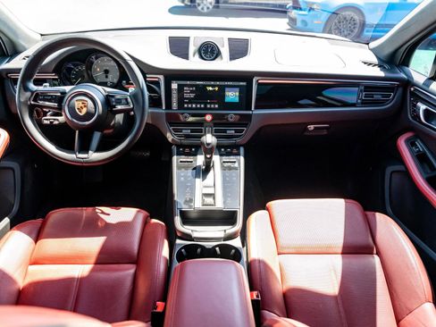 Used 2023 Porsche Macan S AWD/4WD image 15