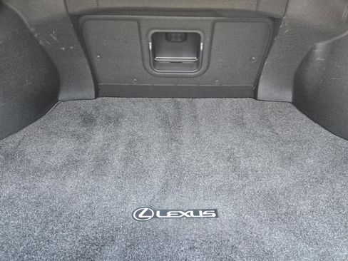 Used 2024 Lexus ES 350 w/ Premium Package FWD image 11