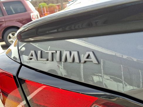 Certified 2025 Nissan Altima 2.5 SR w/ SR Premium Package AWD/4WD image 31