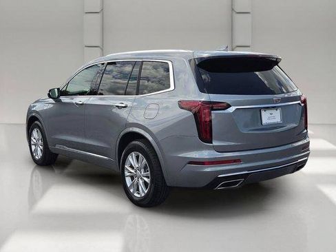 Certified 2025 Cadillac XT6 Luxury FWD image 3