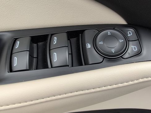 Used 2022 Buick Enclave Essence w/ Experience Buick Package image 17