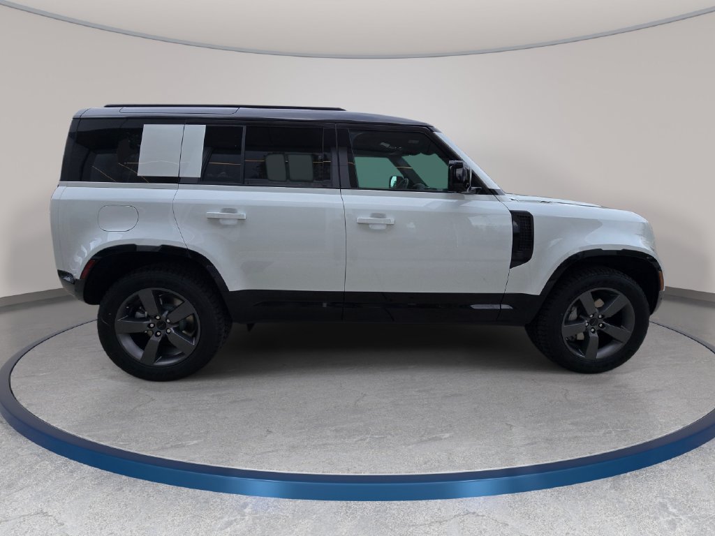 New 2026 Land Rover Defender 110 X-Dynamic SE AWD/4WD image 4
