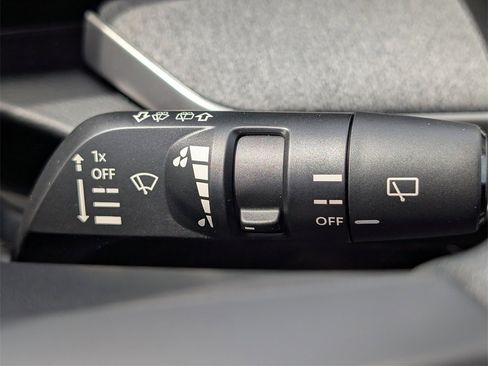 New 2026 Nissan Kicks SV image 24