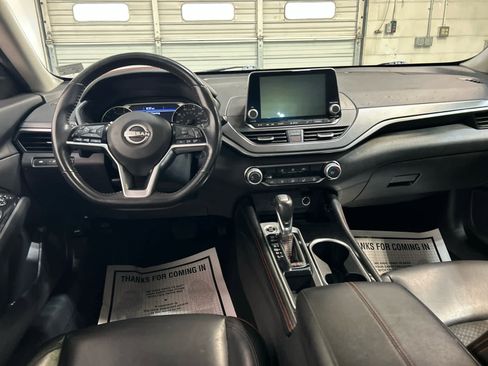 Used 2023 Nissan Altima 2.5 SR FWD image 4