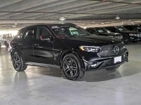 Certified 2025 Mercedes-Benz GLC 300 image 6