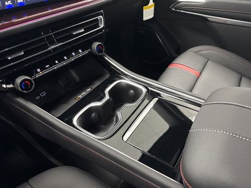 New 2026 Chevrolet Traverse RS image 22