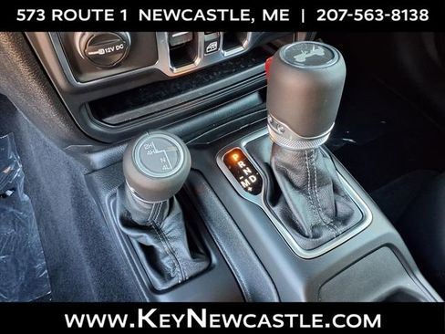 New 2026 Jeep Wrangler Unlimited Sahara AWD/4WD image 11