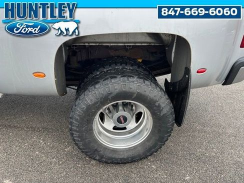 Used 2012 GMC Sierra 3500 SLE w/ SLE Preferred Package image 8