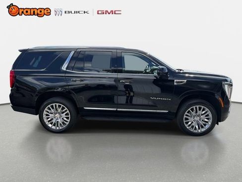 Used 2025 GMC Yukon Elevation image 2