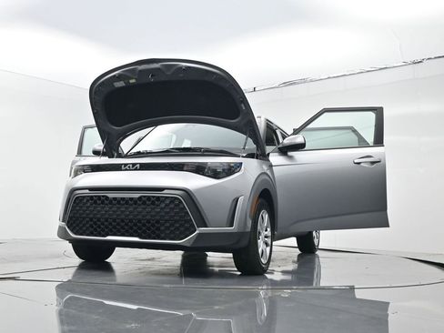 Used 2025 Kia Soul LX FWD image 30