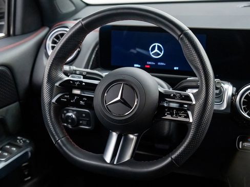 Used 2024 Mercedes-Benz EQB 250+ image 12