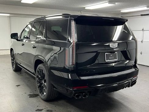 New 2026 Cadillac Escalade V w/ LPO, ONYX Package AWD/4WD image 3