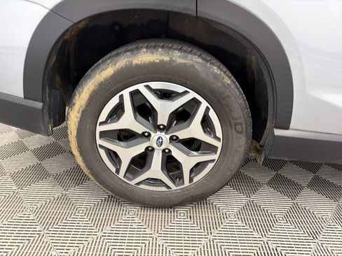 Used 2019 Subaru Forester Premium w/ All-Weather Package image 18