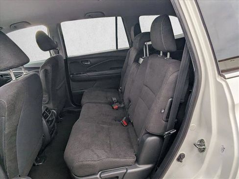 Used 2019 Honda Pilot LX image 17