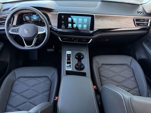 New 2026 Volkswagen Atlas SE image 10