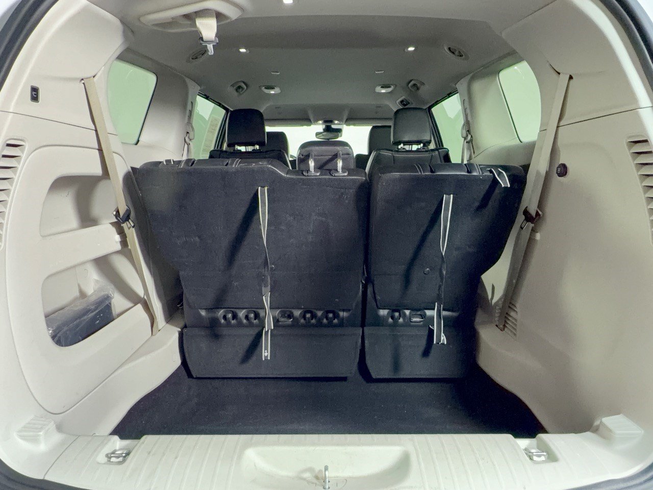 Used 2024 Chrysler Pacifica Touring-L FWD image 28