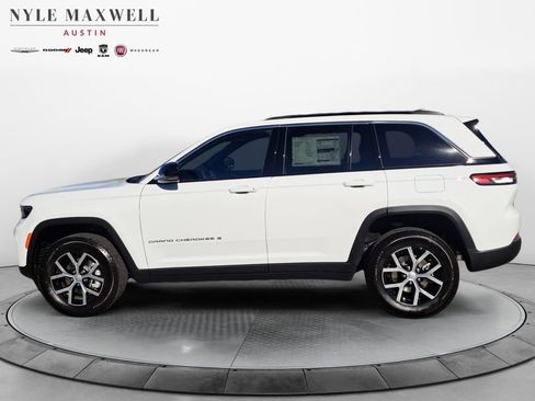 New 2025 Jeep Grand Cherokee Limited image 13