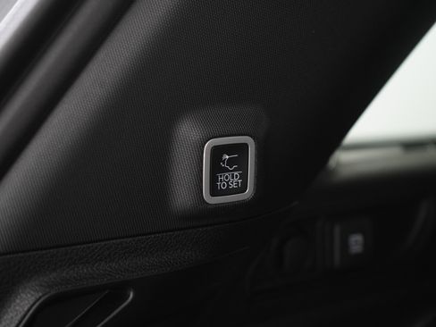 Used 2023 Jeep Grand Cherokee Altitude image 11