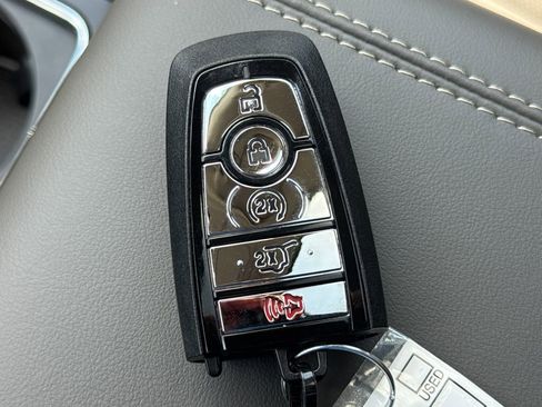 New 2026 Lincoln Corsair Premiere image 10