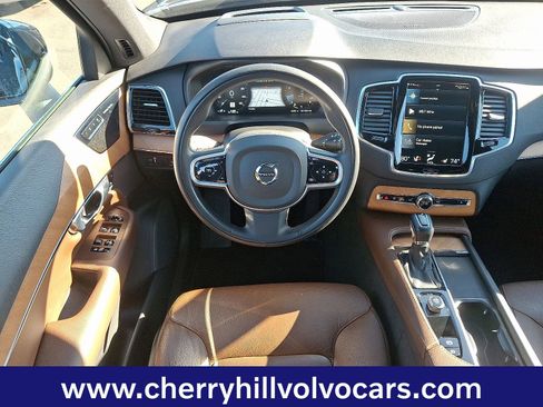 Certified 2022 Volvo XC90 T6 Momentum w/ Advanced Package image 13